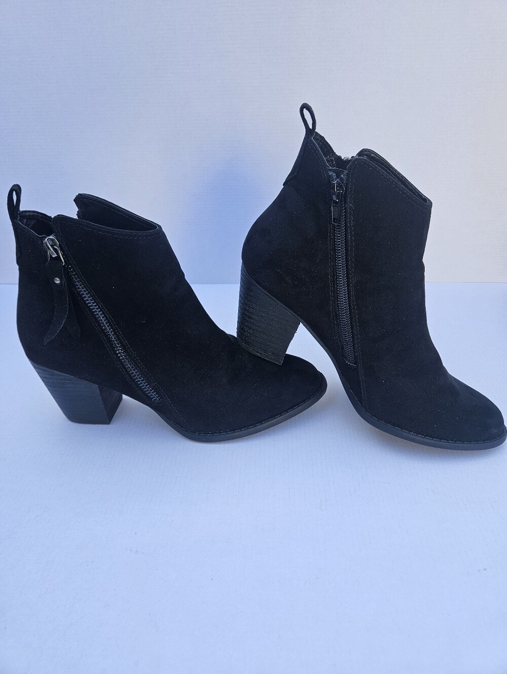 Carlos by Carlos Santana Black Faux Suede Zipper Ankle Boots Sz 7.5M